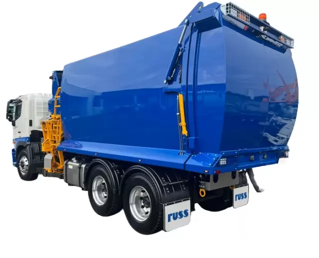 Maxipactor + Series side loader body, rear three-quarter view